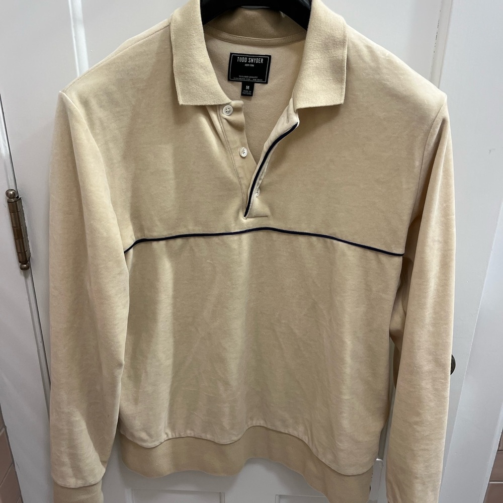 Todd Snyder Beige V-Neck Pullover with Navy Trim